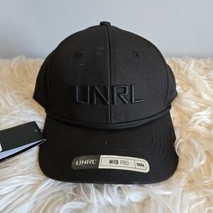 UNRL Men’s Black Mid Pro Rope-Trim Baseball Cap